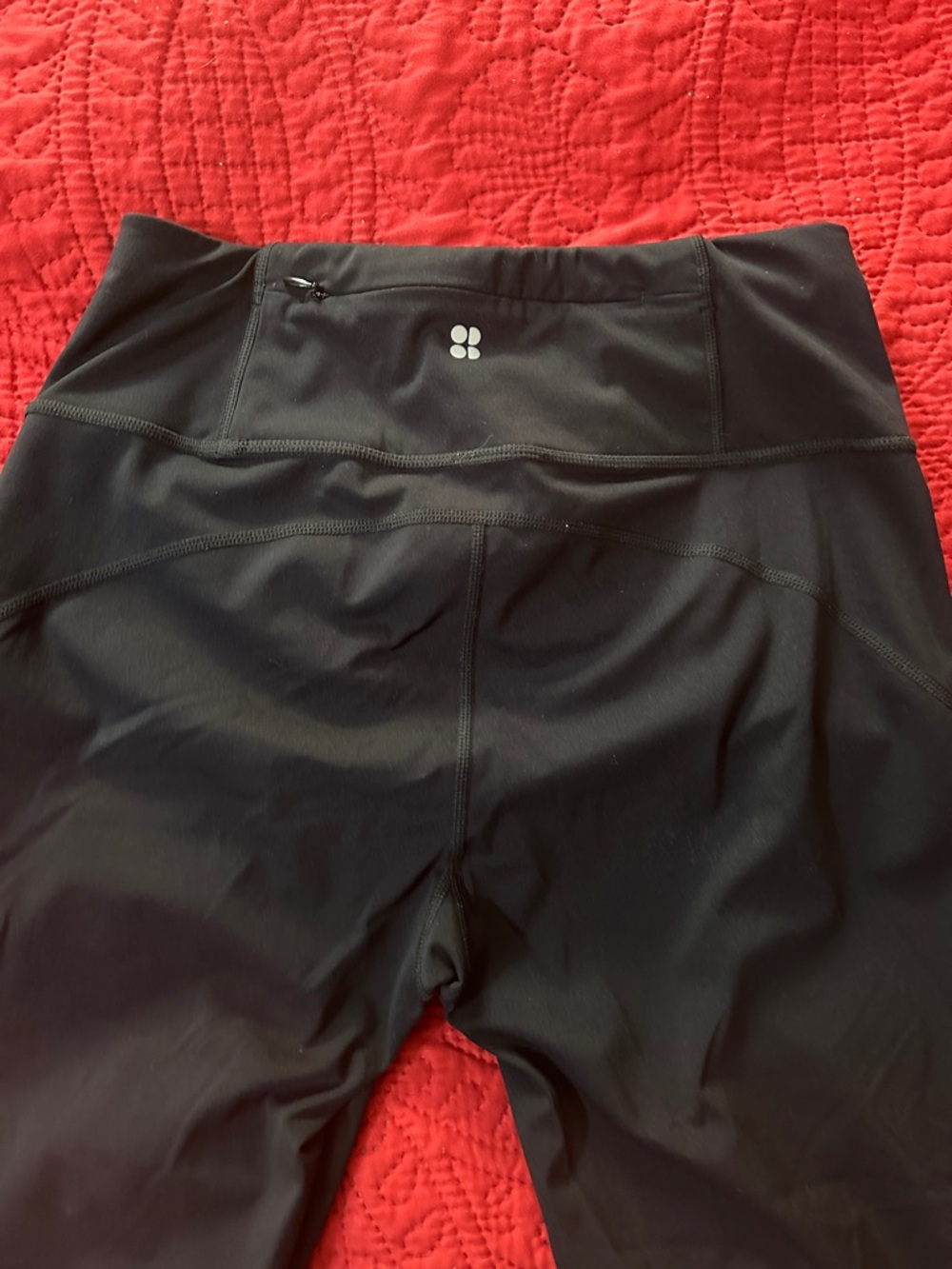 Sweaty Betty Black Flared Yoga Pants size medium - Picture 3 of 4